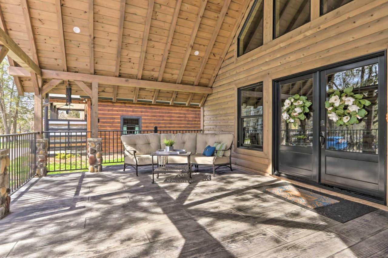 Riverfront Cabin With Hot Tub - 3 Miles To Dollywood Pigeon Forge Exterior foto