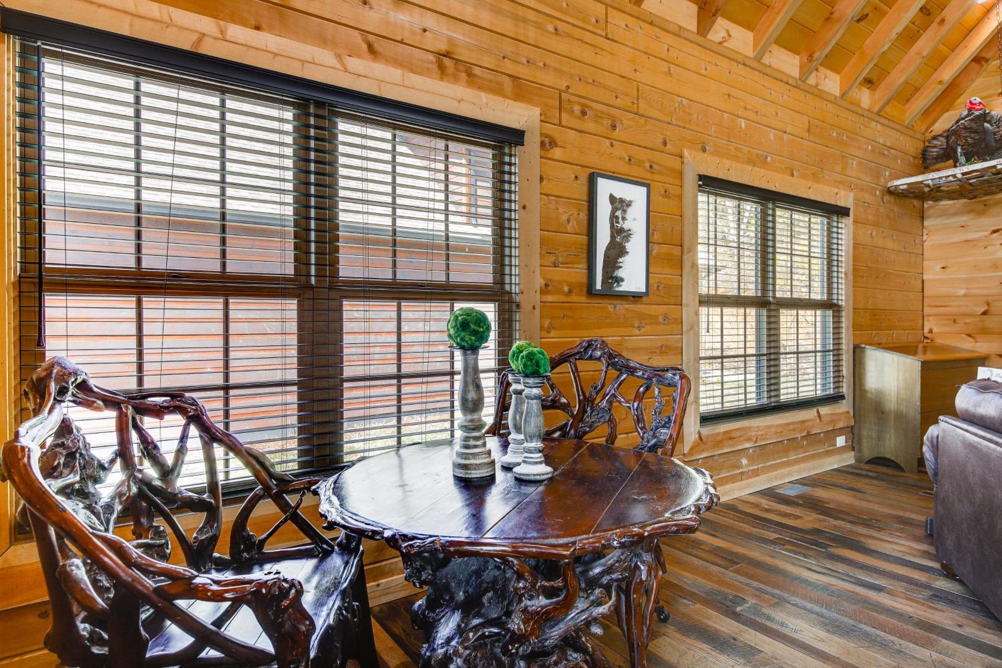 Riverfront Cabin With Hot Tub - 3 Miles To Dollywood Pigeon Forge Exterior foto